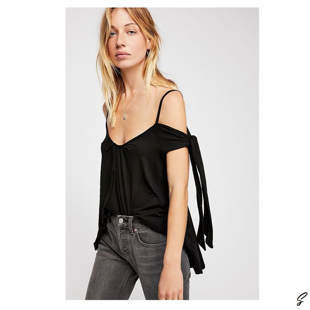 Free People Top - Picture 1 of 5